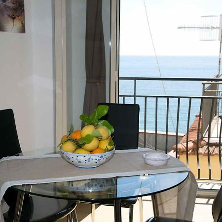 Lolita Holidays Giardini Naxos Eksteriør bilde