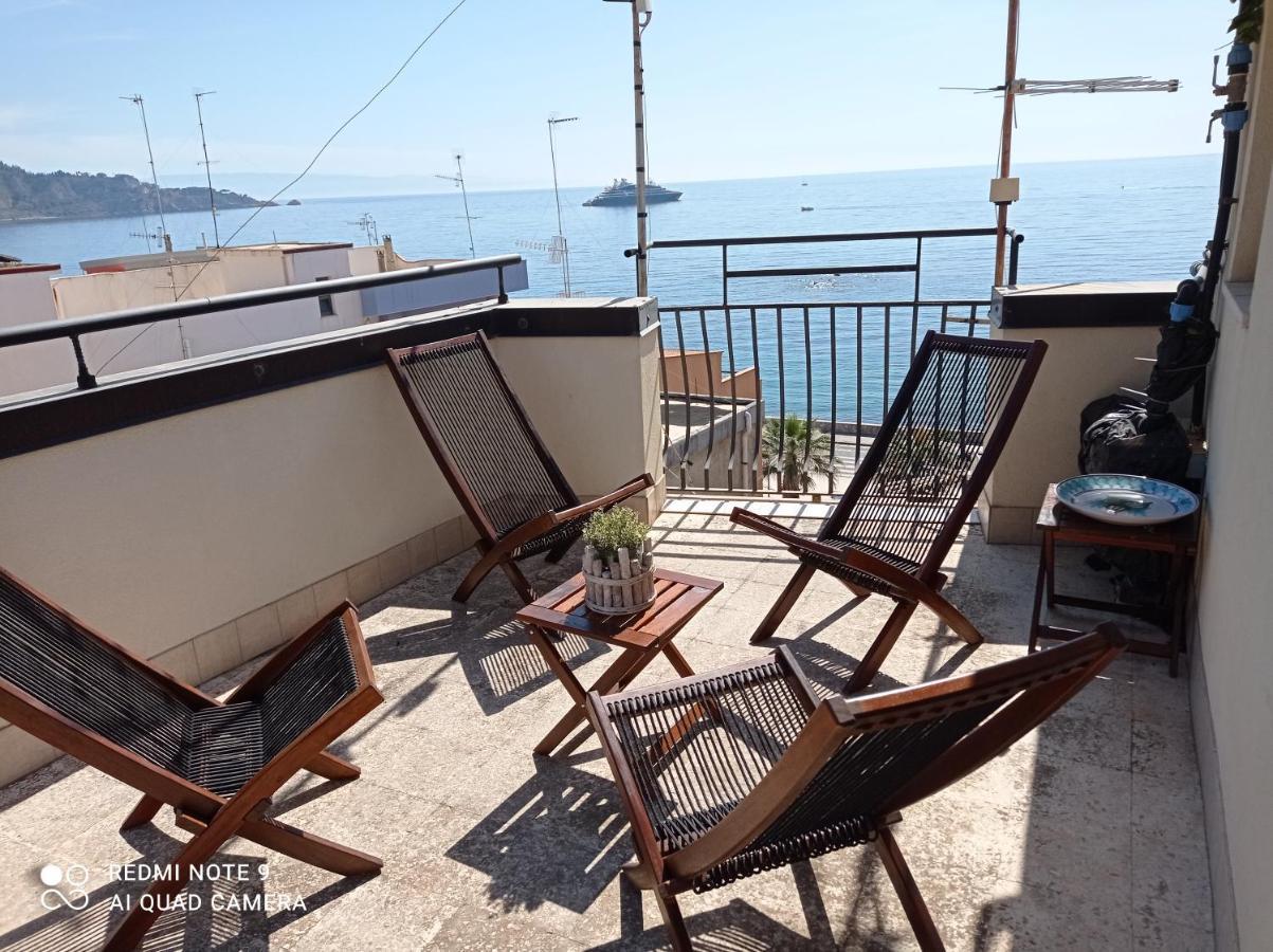 Lolita Holidays Giardini Naxos Eksteriør bilde